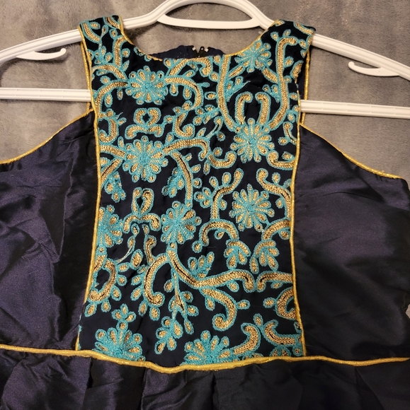 Size 13/14 Girls Dress - Picture 3 of 3